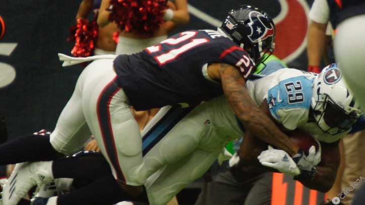 21-a-j-bouye-tackle